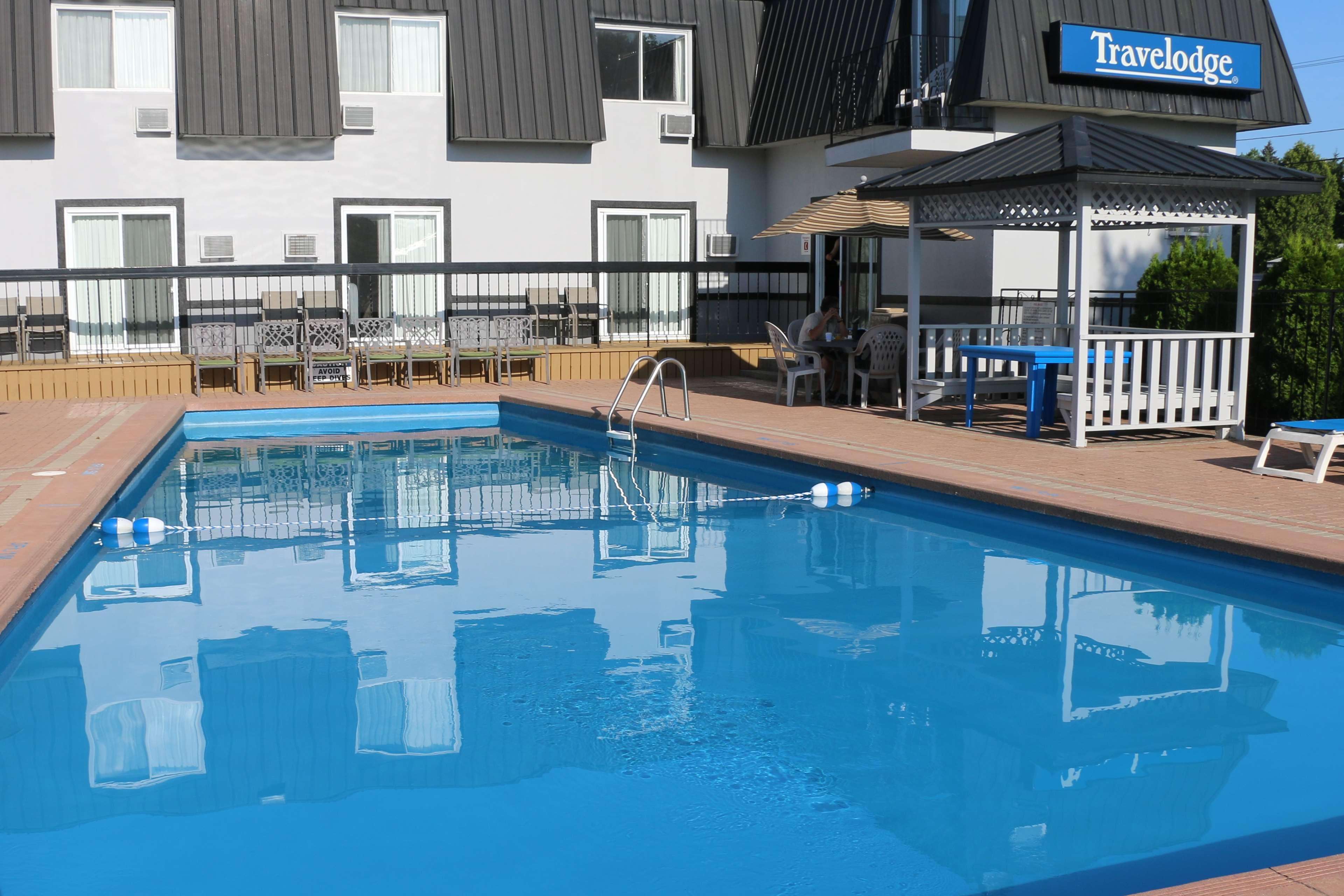 Travelodge By Wyndham Gananoque Dış mekan fotoğraf