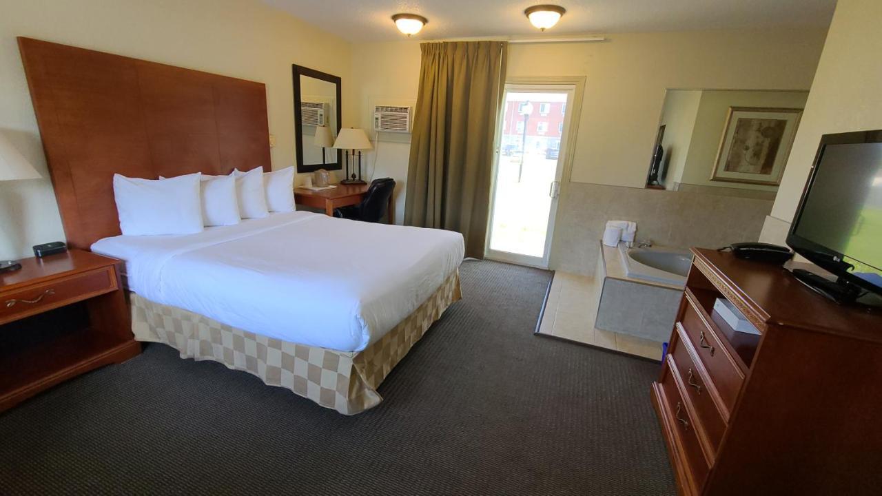 Travelodge By Wyndham Gananoque Dış mekan fotoğraf